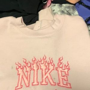 nike sweatshirt